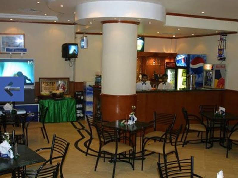 Rush Inn Hotel Dubai Exteriör bild