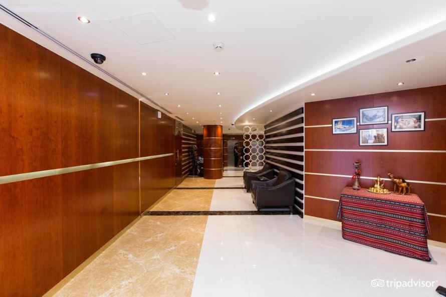 Rush Inn Hotel Dubai Exteriör bild