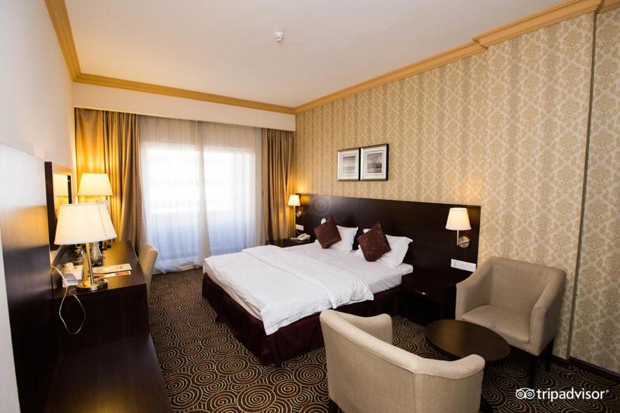 Rush Inn Hotel Dubai Exteriör bild